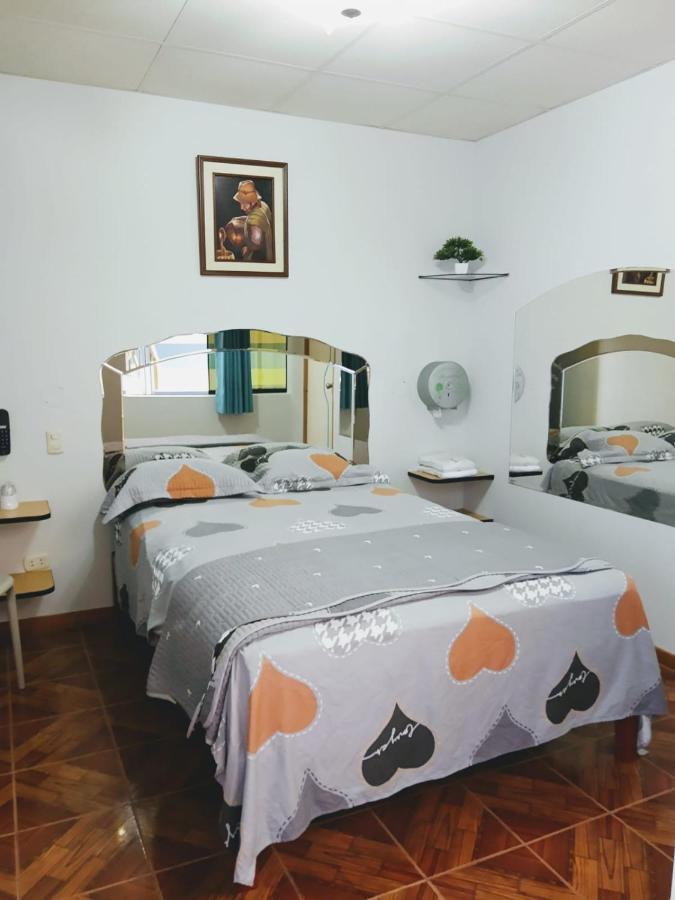 Hospedaje Las Tres Regiones Λίμα Εξωτερικό φωτογραφία